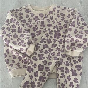 Zara Girls 4T Purple Leopard Print Sweater and Ribbed Legging Set